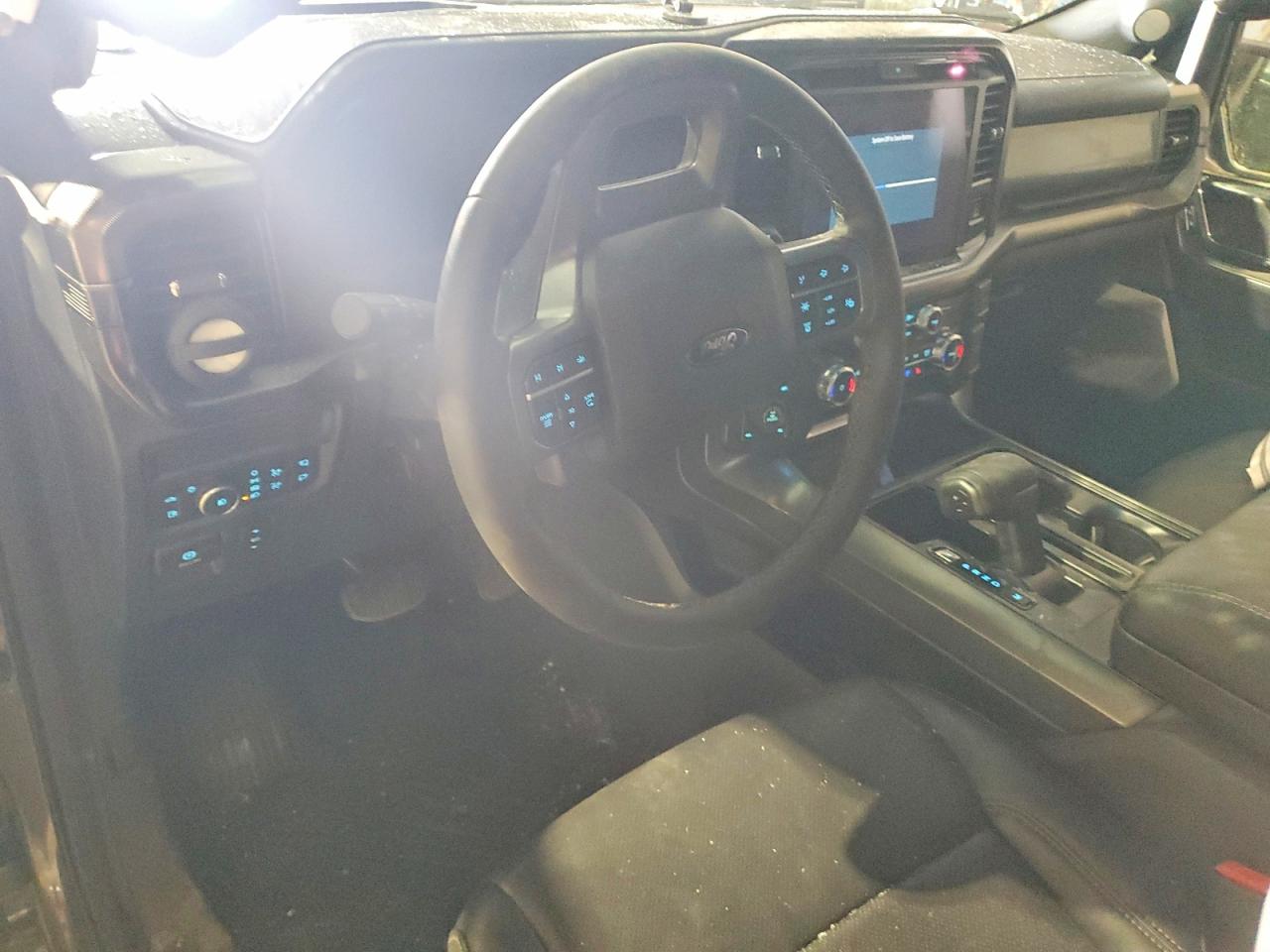 2025 FORD F150 LARIAT photo 8