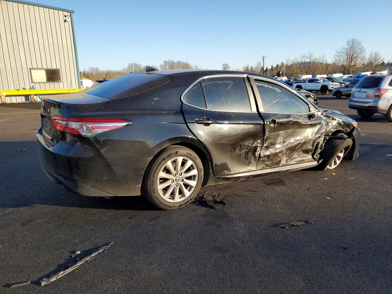 2020 TOYOTA CAMRY LE photo 5