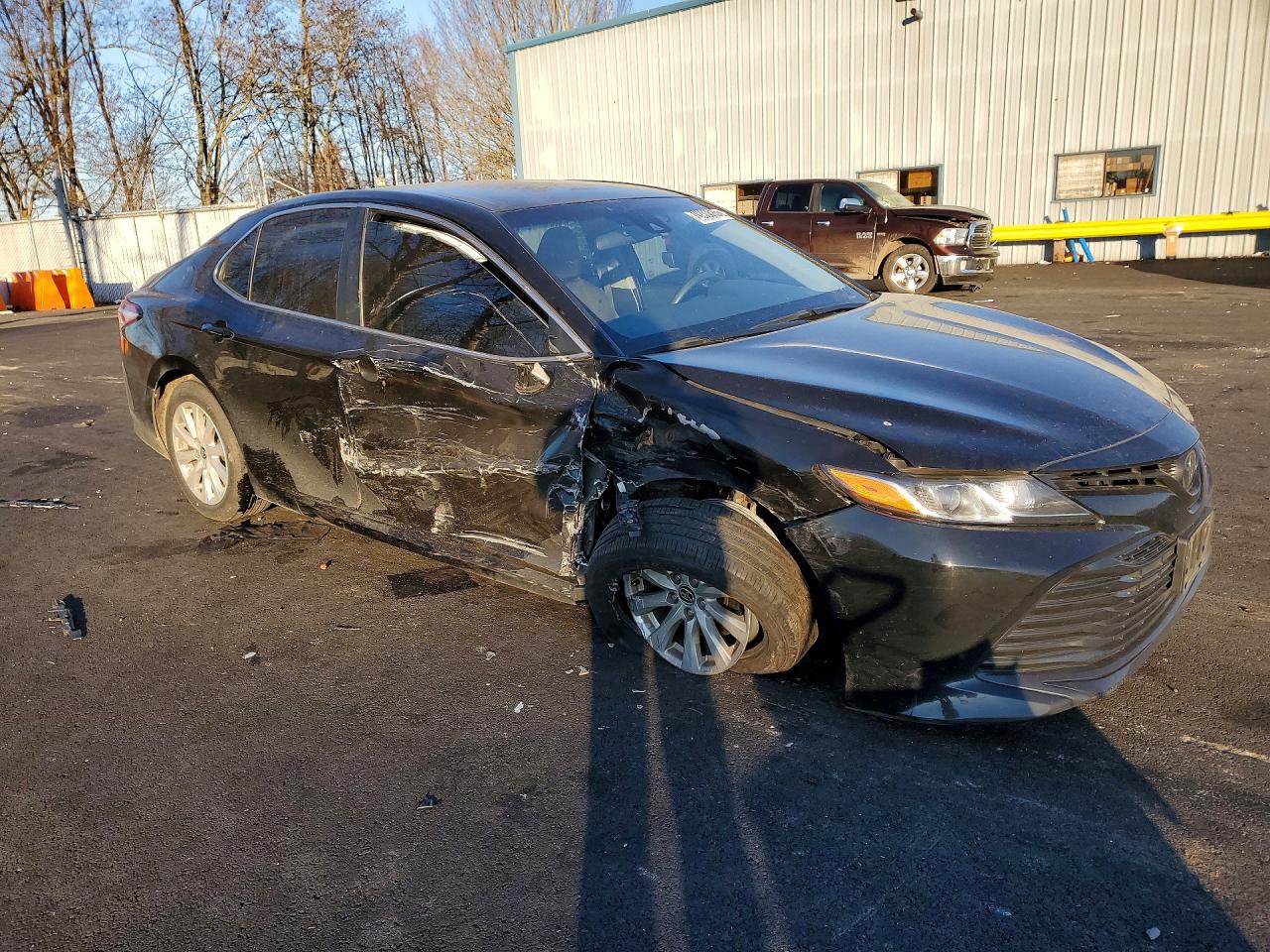 2020 TOYOTA CAMRY LE photo 7
