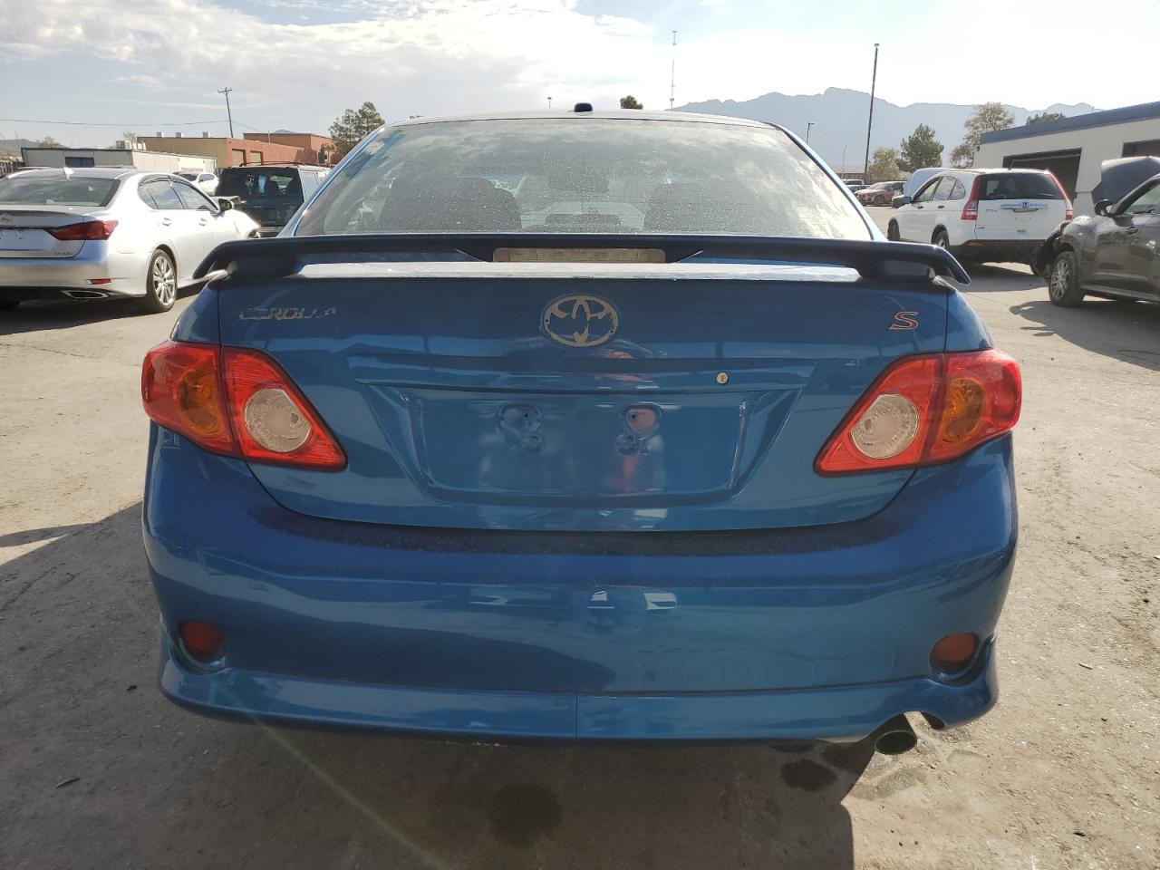 2010 TOYOTA COROLLA photo 6