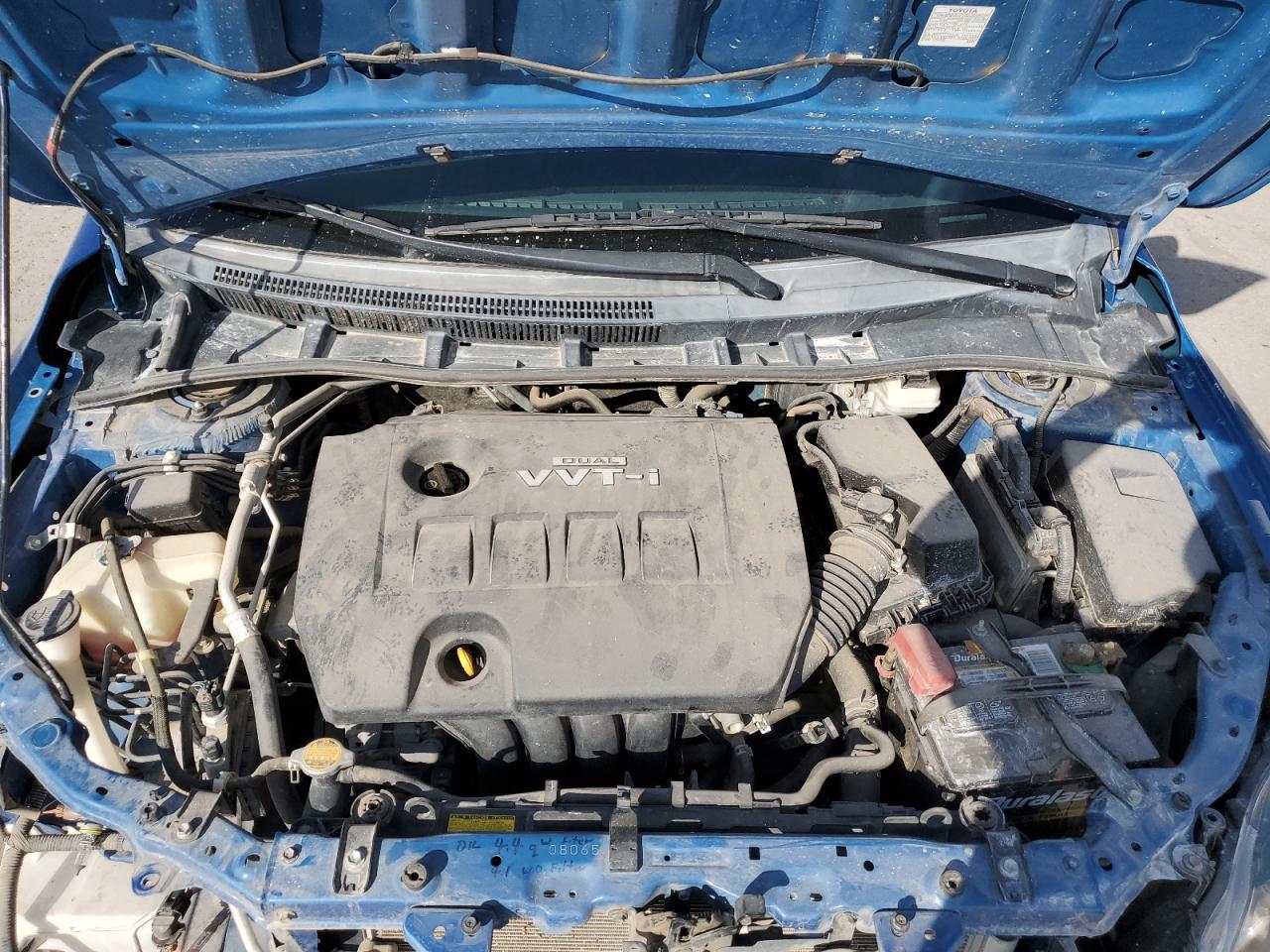 2010 TOYOTA COROLLA photo 11