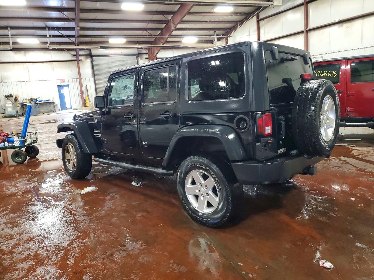 2013 JEEP WRANGLER UNLIMITED SPORT photo 4