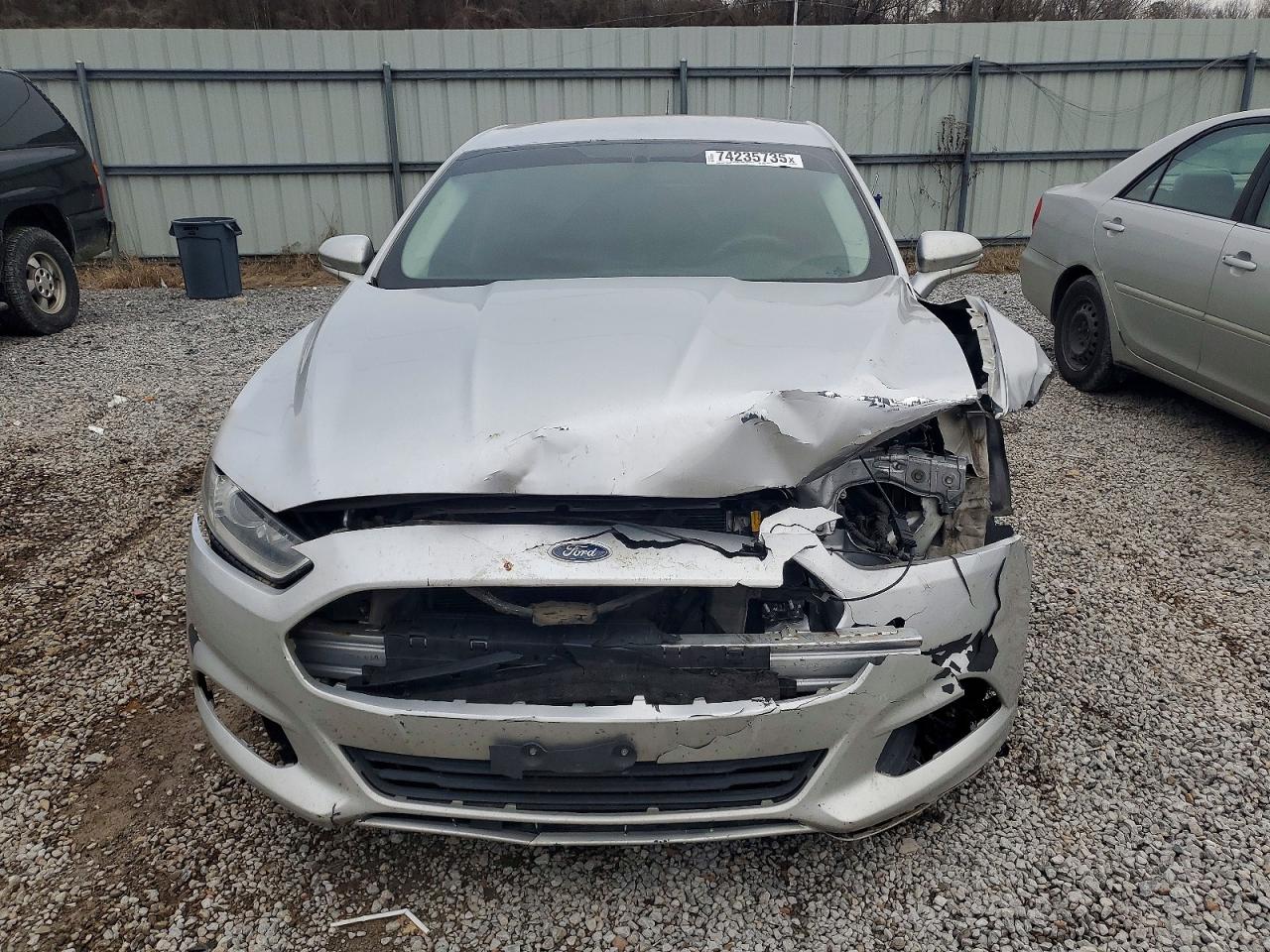 2016 FORD FUSION SE photo 9