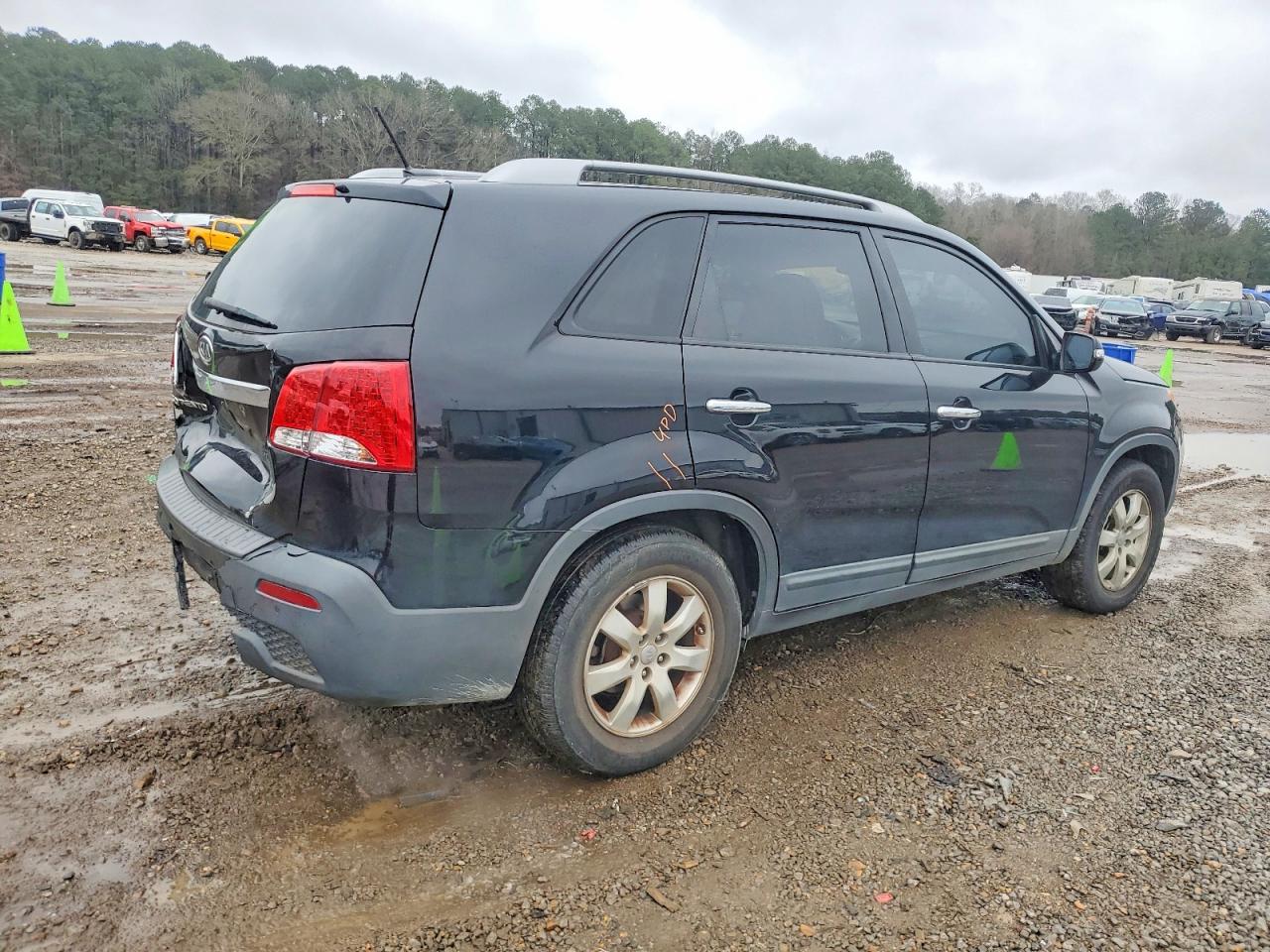 2013 KIA SORENTO LX photo 5
