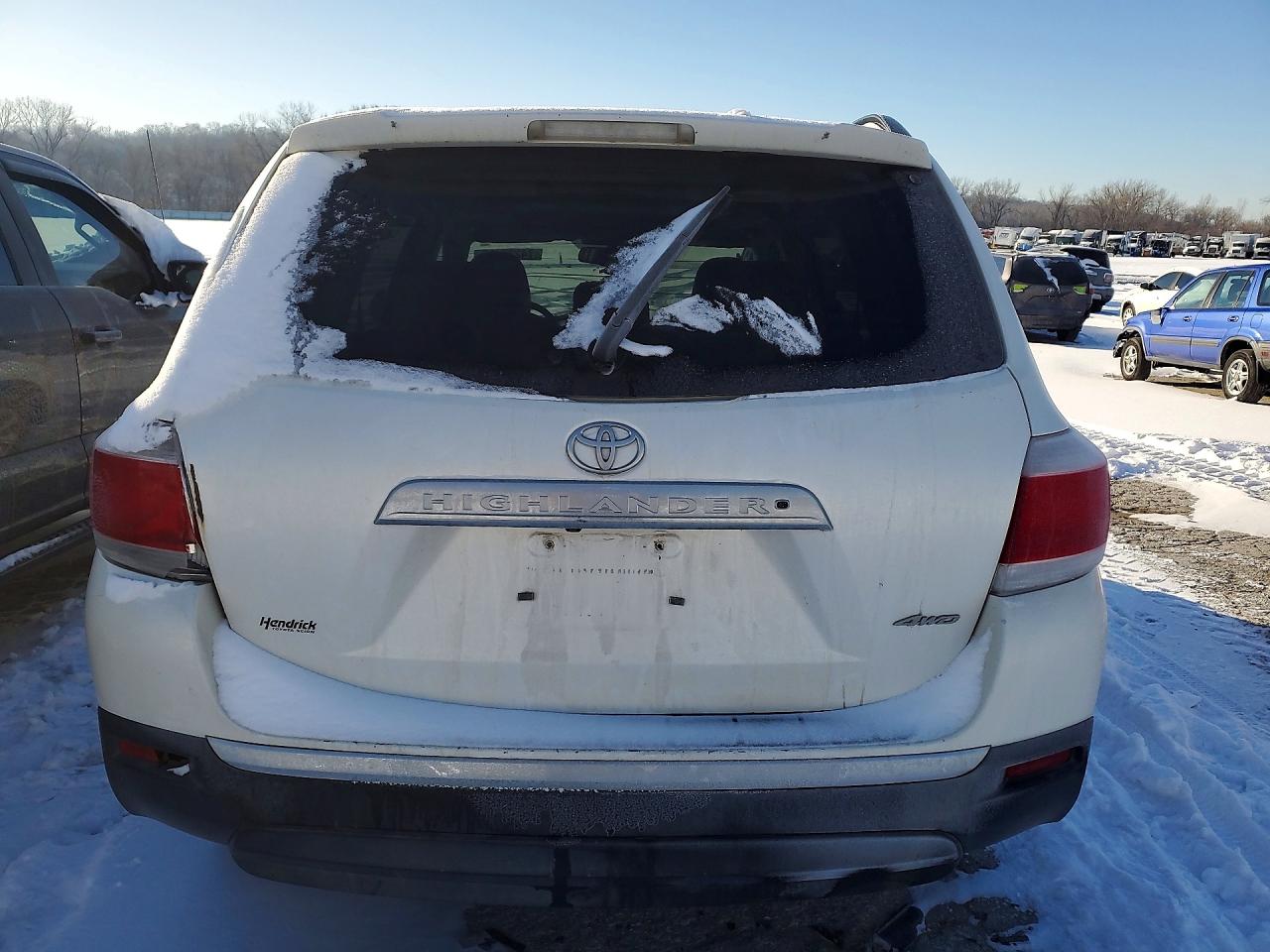 2012 TOYOTA HIGHLANDER SE photo 11
