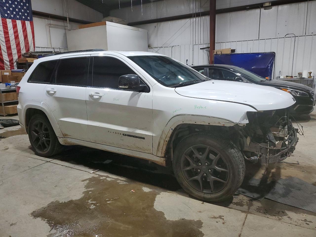 2020 JEEP GRAND CHEROKEE LIMITED photo 4