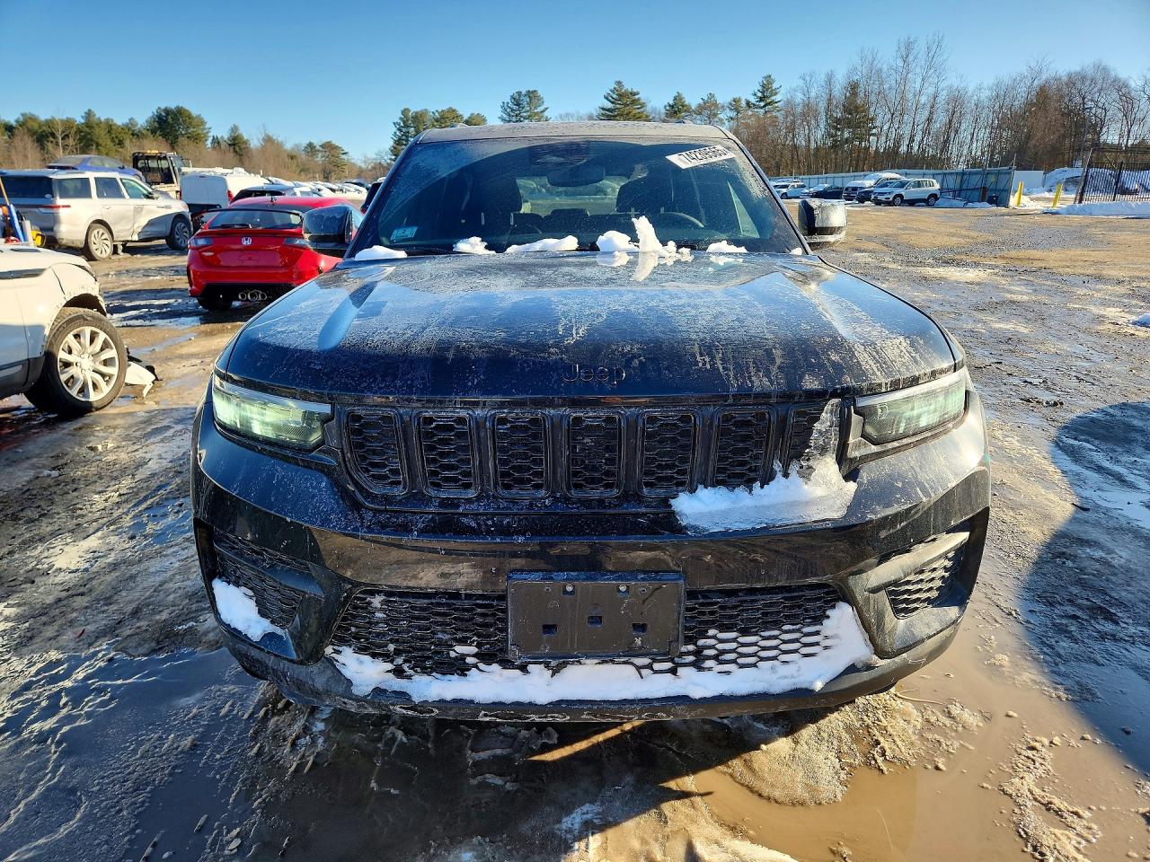 2023 JEEP GRAND CHEROKEE LAREDO photo 9