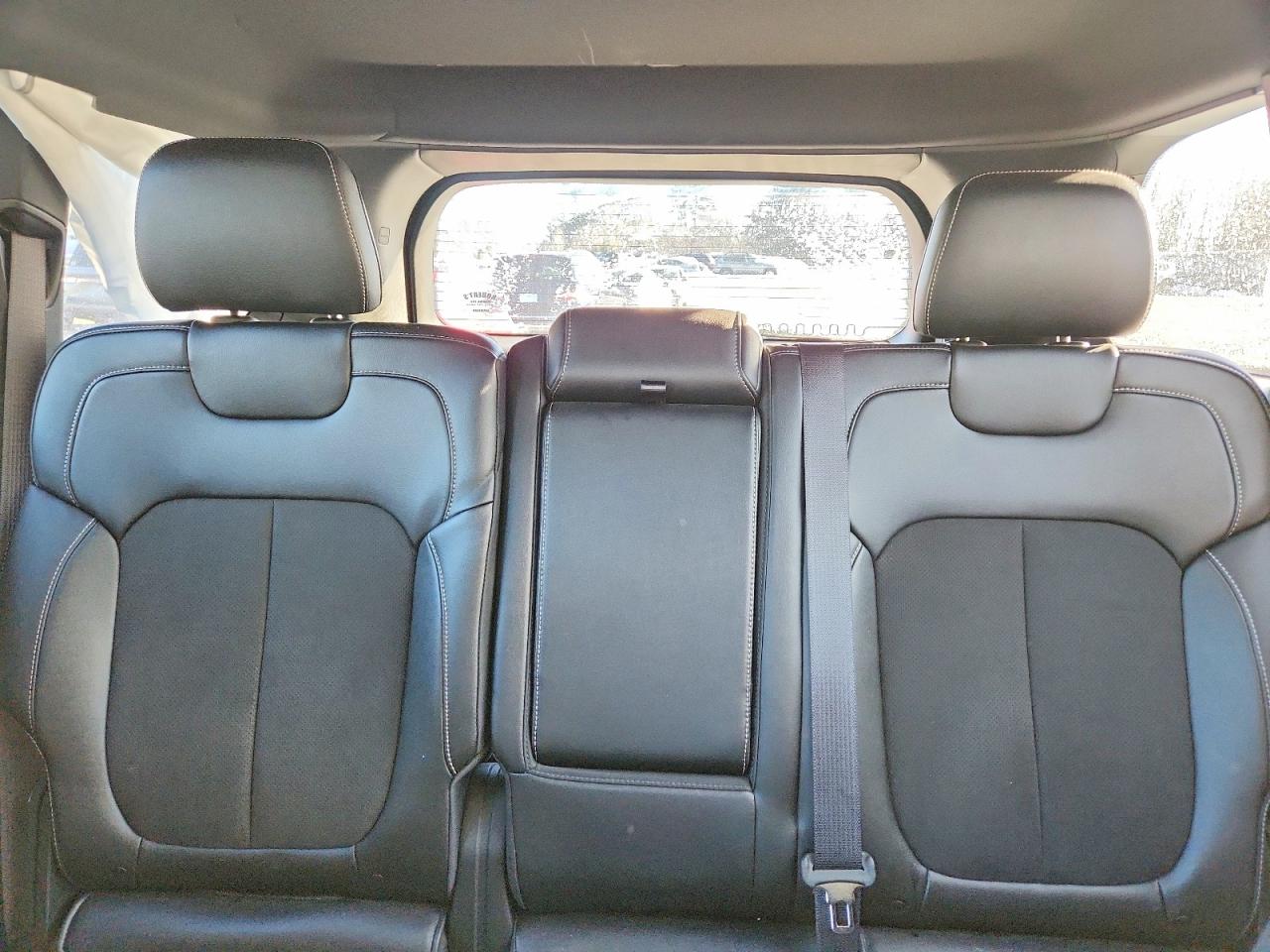 2023 JEEP GRAND CHEROKEE LAREDO photo 19