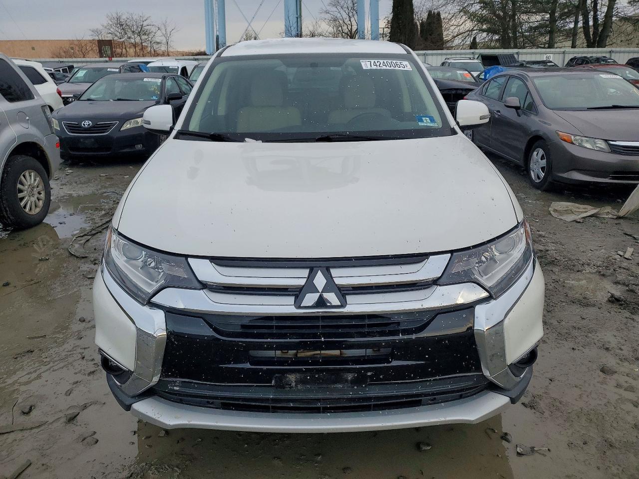 2016 MITSUBISHI OUTLANDER SE photo 9