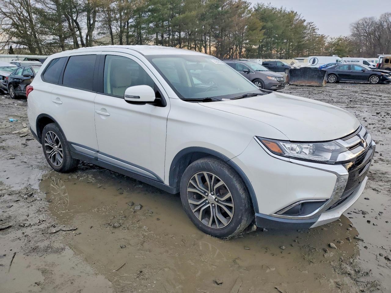 2016 MITSUBISHI OUTLANDER SE photo 7