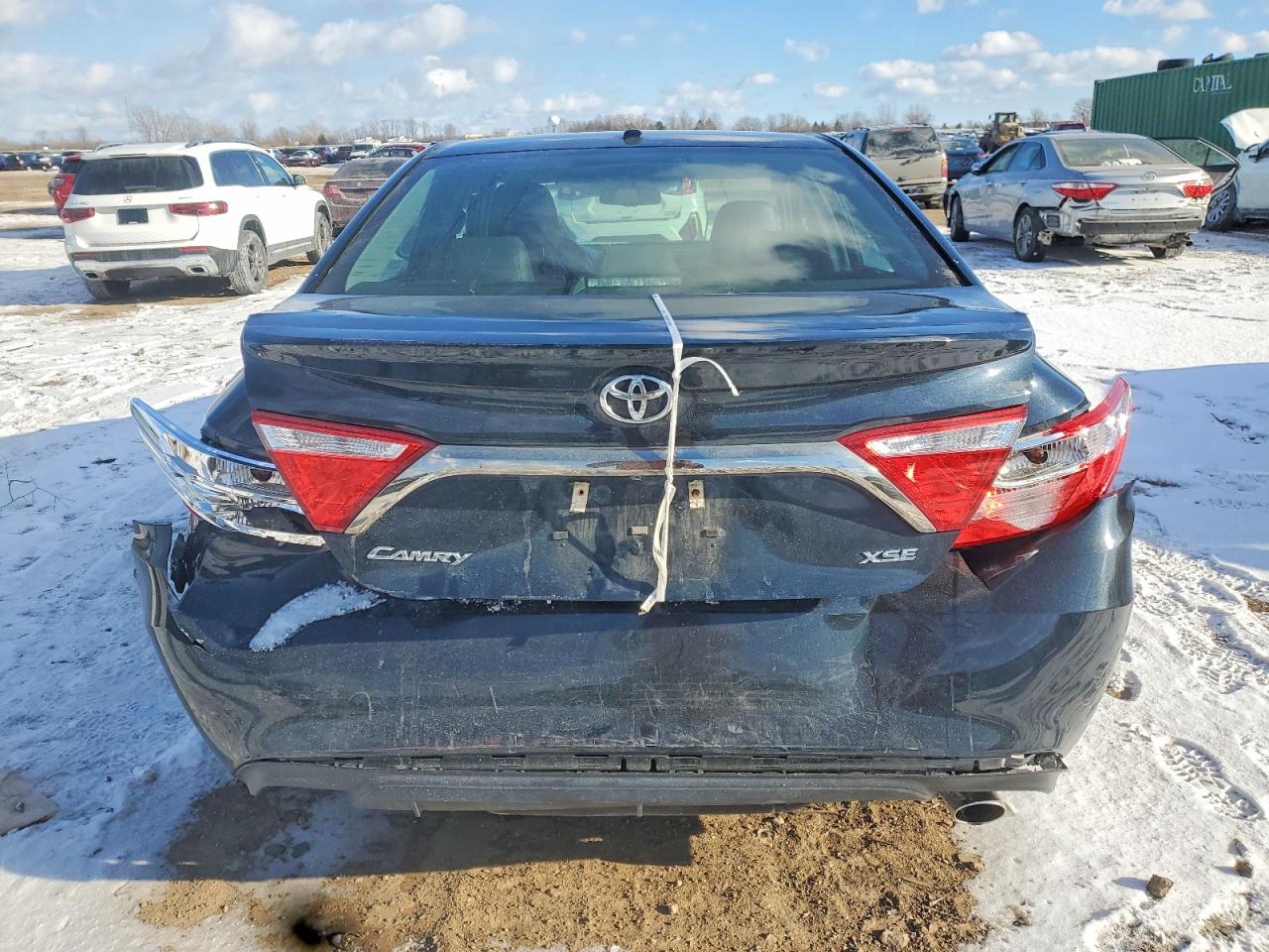 2017 TOYOTA CAMRY XSE photo 6