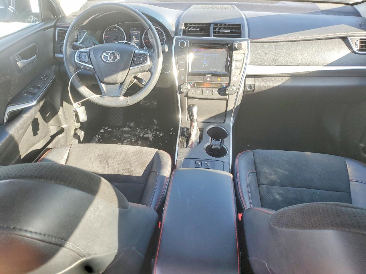 2017 TOYOTA CAMRY XSE photo 8
