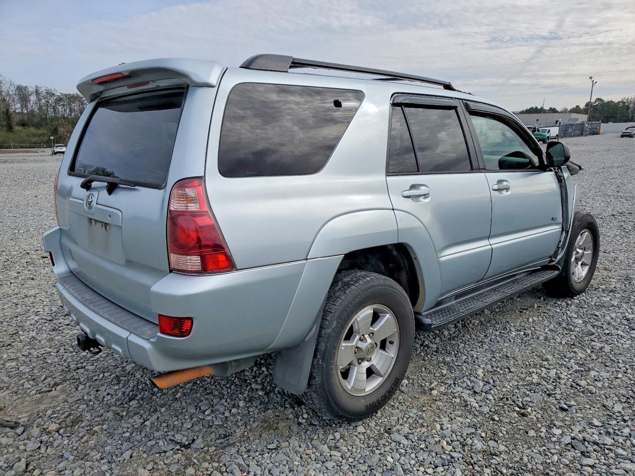 2005 TOYOTA 4RUNNER SR5 photo 3