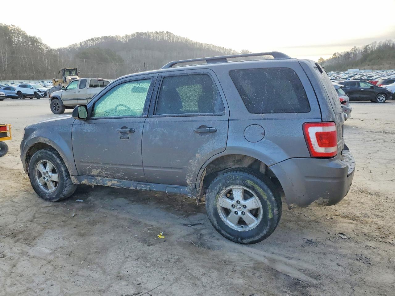 2012 FORD ESCAPE XLT photo 2