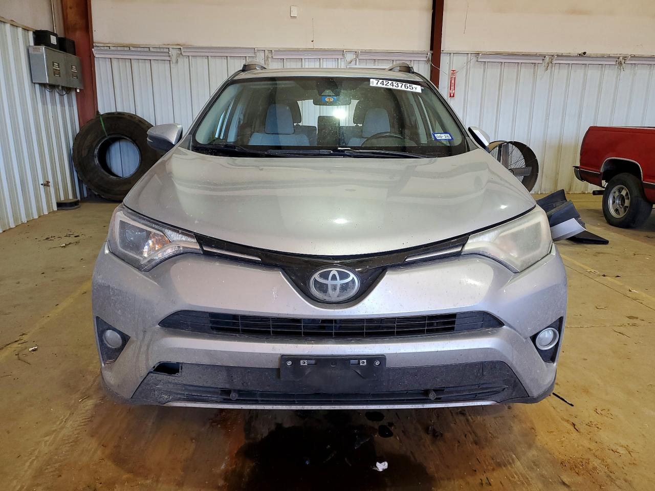 2018 TOYOTA RAV4 photo 13
