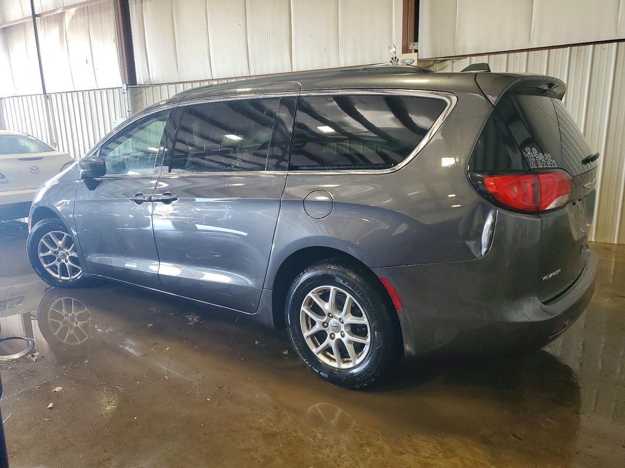 2021 CHRYSLER VOYAGER LXI photo 4