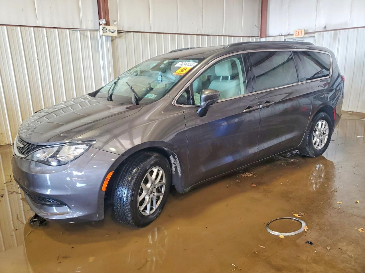 2021 CHRYSLER VOYAGER