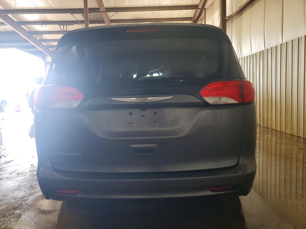 2021 CHRYSLER VOYAGER LXI photo 16