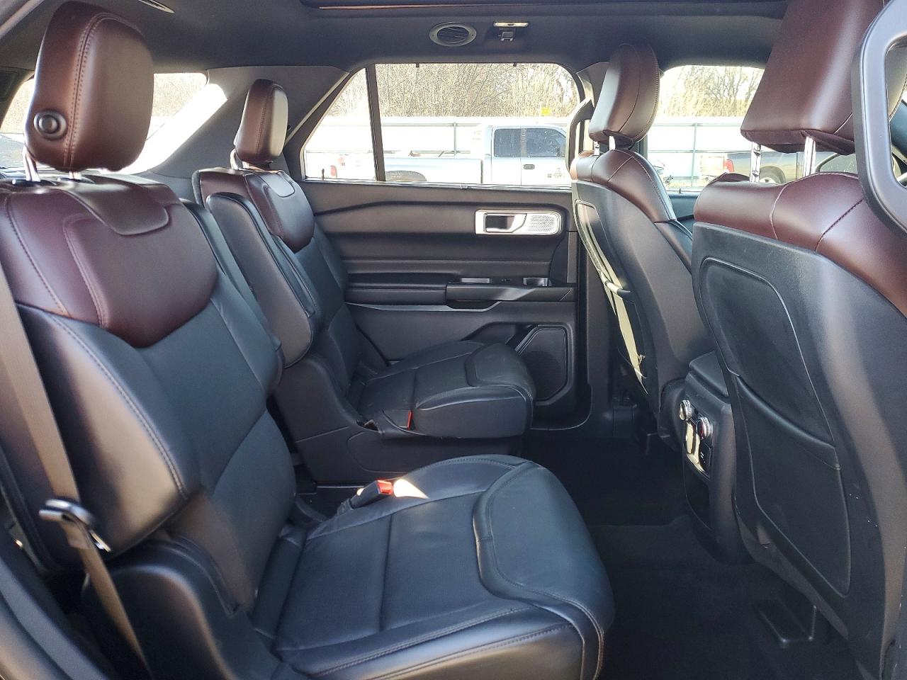 2020 FORD EXPLORER PLATINUM photo 31