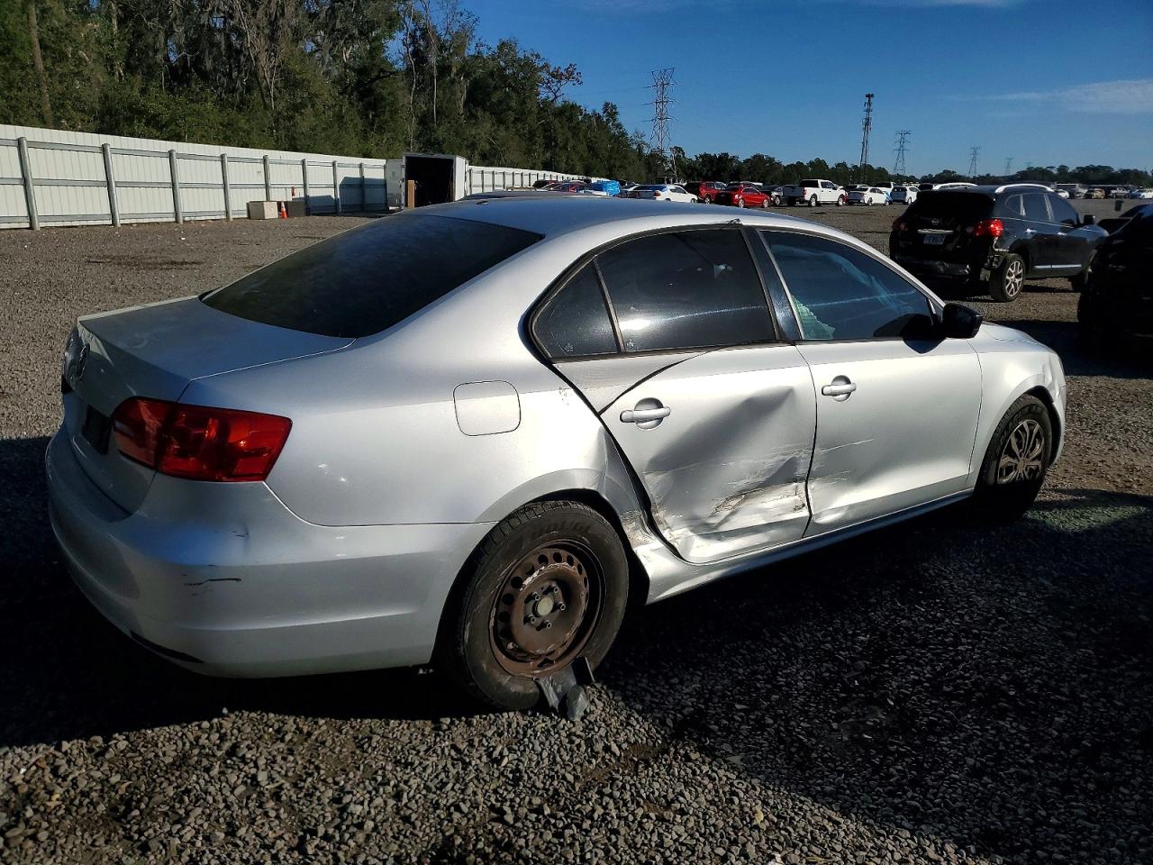 2013 VOLKSWAGEN JETTA BASE photo 5
