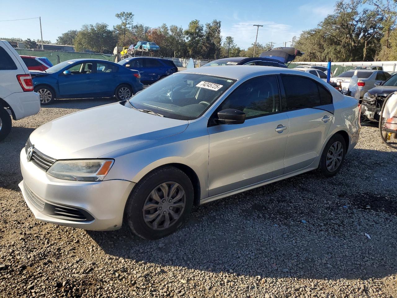 2013 VOLKSWAGEN JETTA