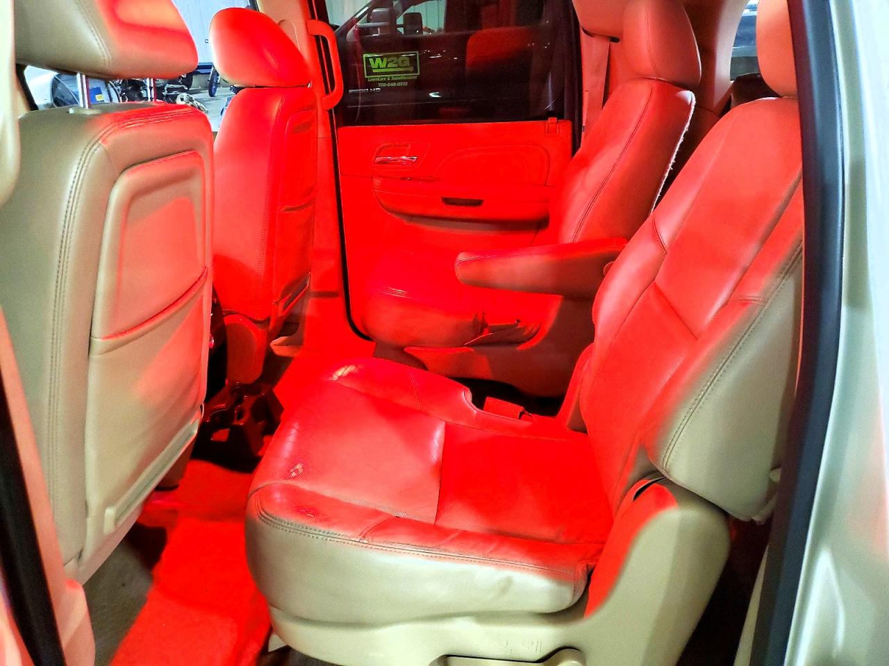 2011 CADILLAC ESCALADE ESV LUXURY photo 11