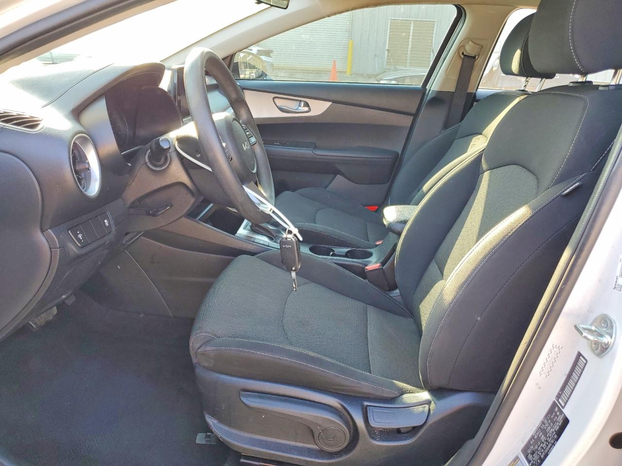 2024 KIA FORTE LXS photo 13