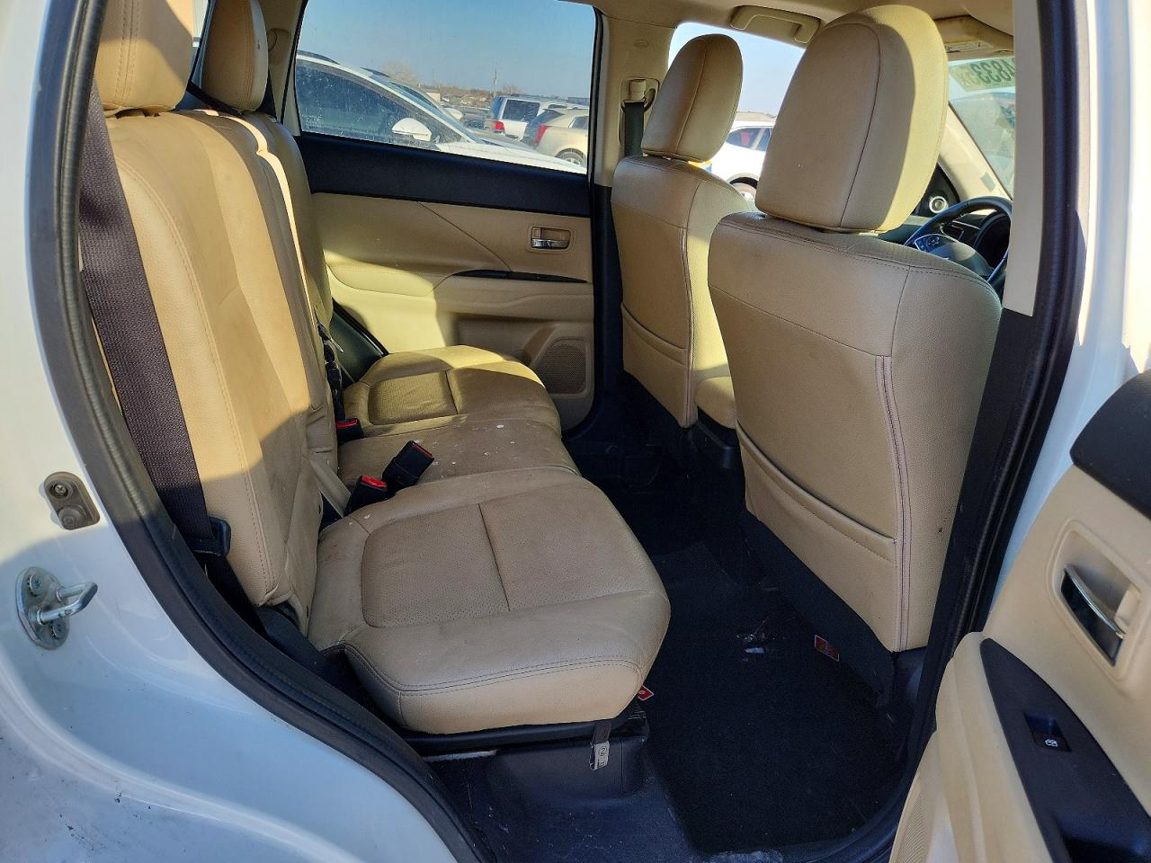 2017 MITSUBISHI OUTLANDER SE photo 11