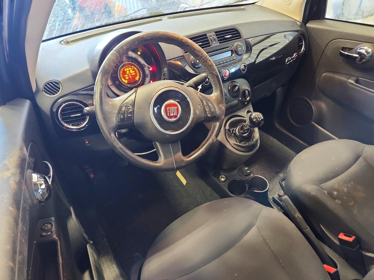 2015 FIAT 500 POP photo 22