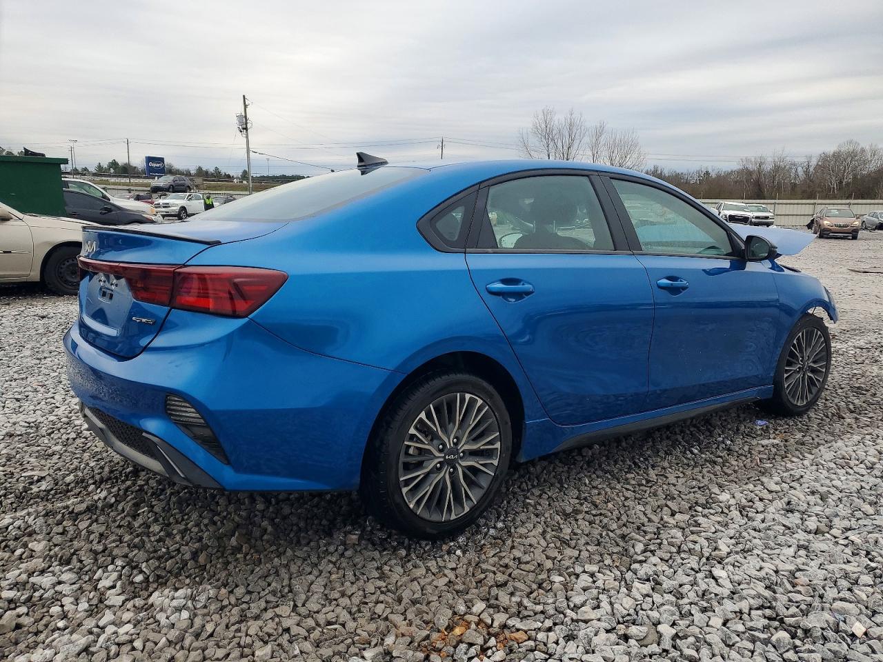 2024 KIA FORTE GT-LINE photo 3