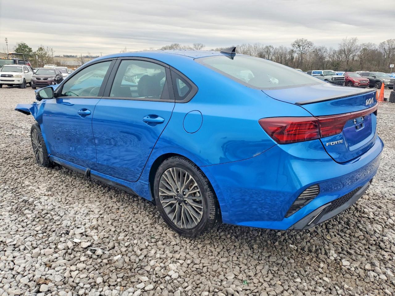 2024 KIA FORTE GT-LINE photo 2