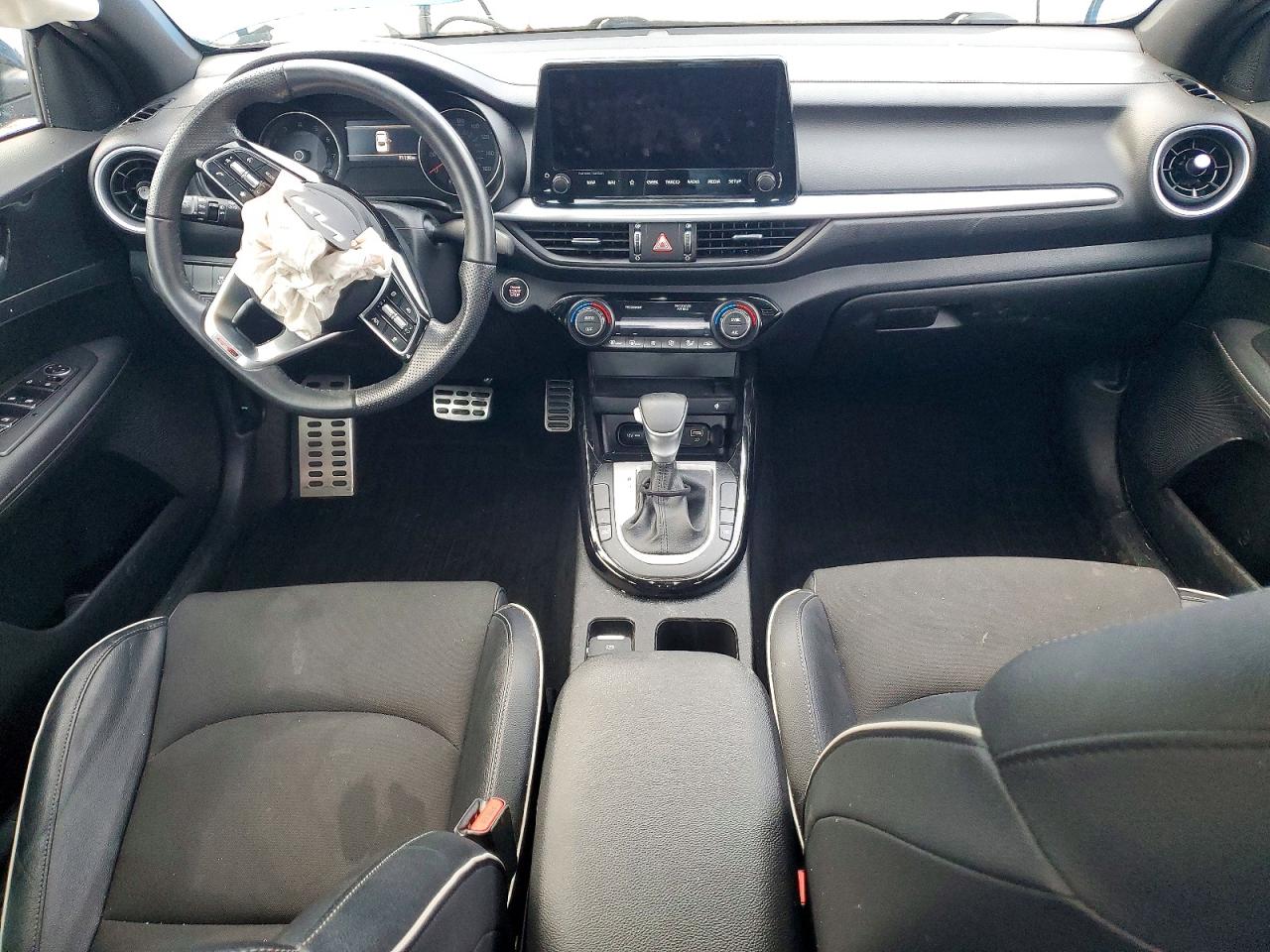 2024 KIA FORTE GT-LINE photo 8