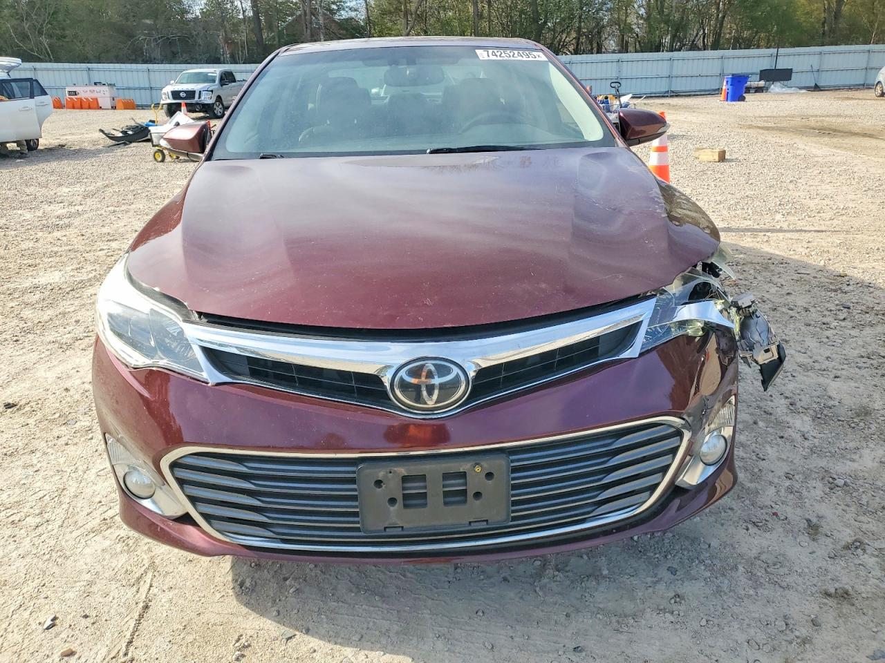 2013 TOYOTA AVALON BASE photo 5