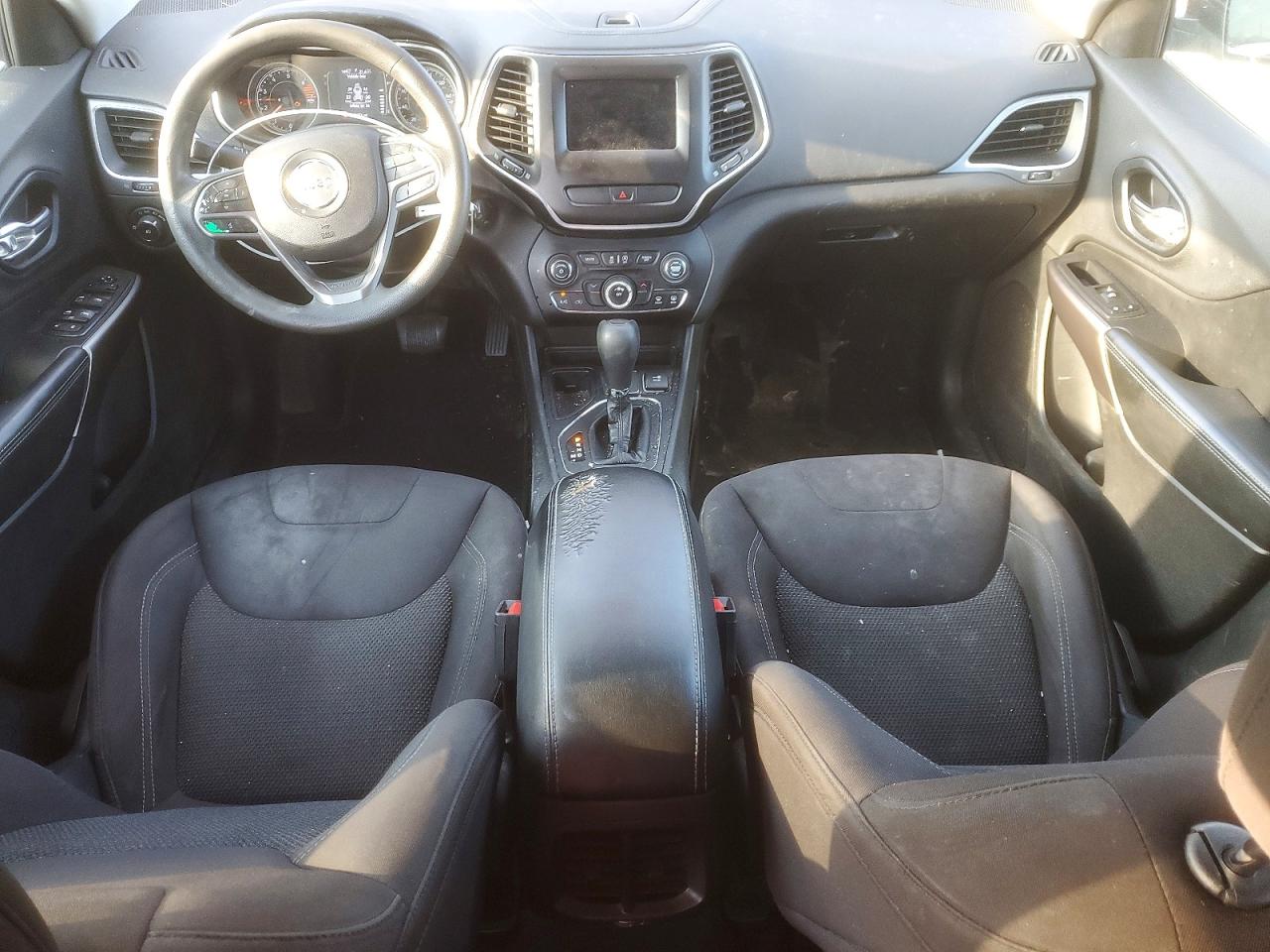 2019 JEEP CHEROKEE LATITUDE photo 15
