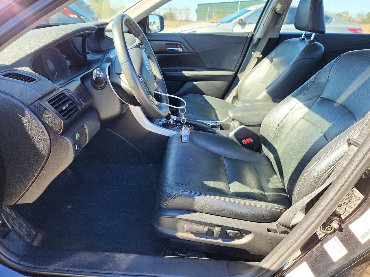 2015 HONDA ACCORD TOURING HYBRID photo 13