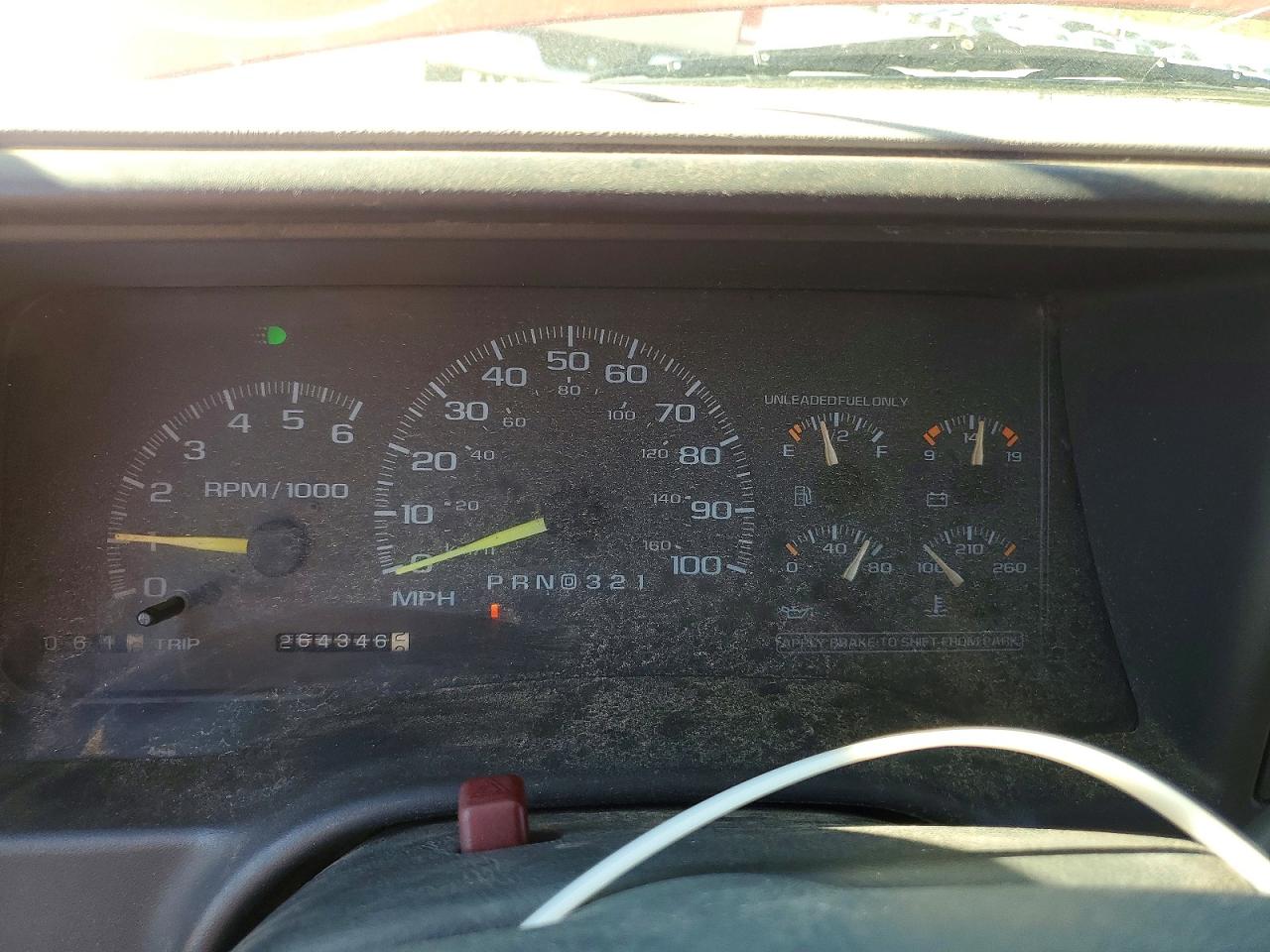 1997 GMC SUBURBAN K2500 photo 9