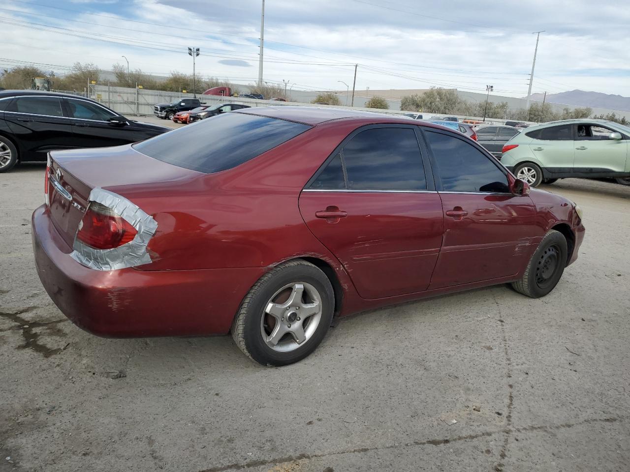 2005 TOYOTA CAMRY LE photo 5