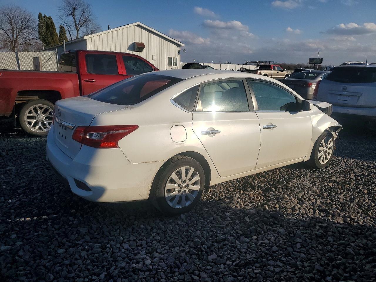 2018 NISSAN SENTRA S photo 3