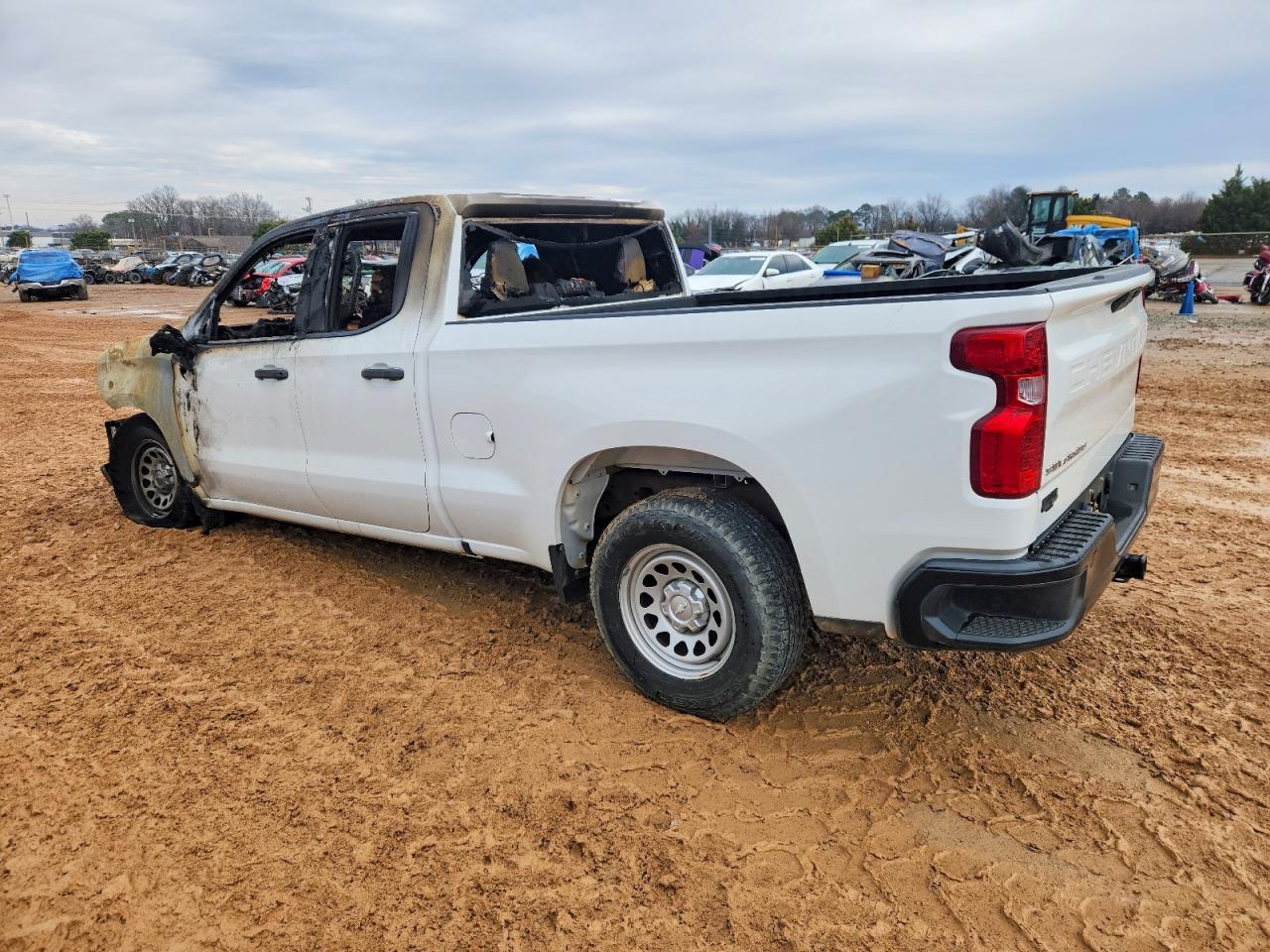 2020 CHEVROLET SILVERADO C1500 photo 2