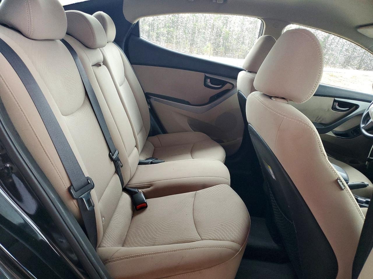 2016 HYUNDAI ELANTRA SE photo 19