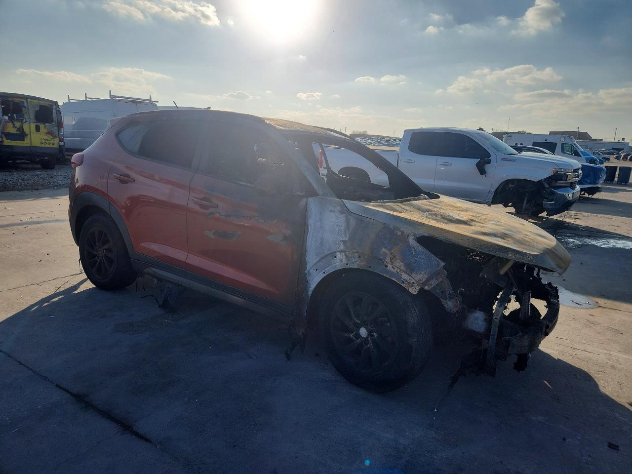 2016 HYUNDAI TUCSON SE photo 4