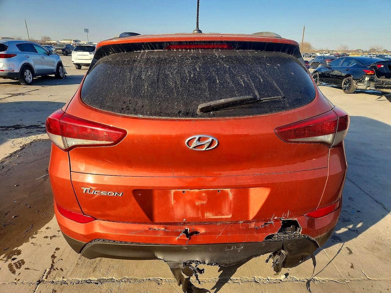 2016 HYUNDAI TUCSON SE photo 6