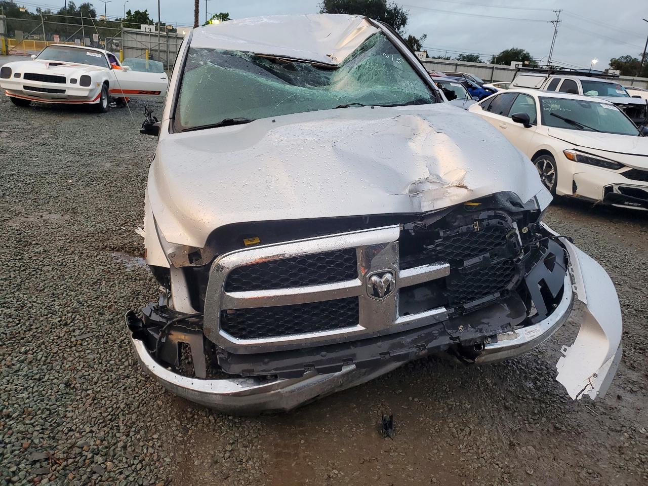 2017 RAM 1500 SLT photo 13