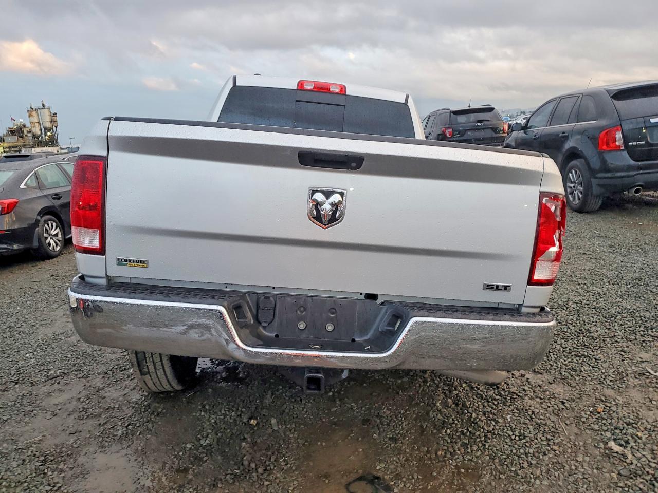 2017 RAM 1500 SLT photo 16