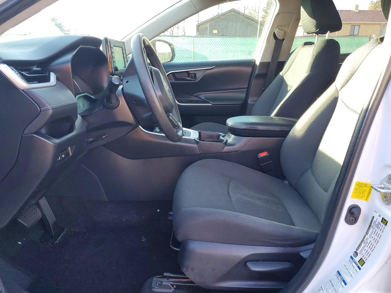 2019 TOYOTA RAV4 LE photo 7
