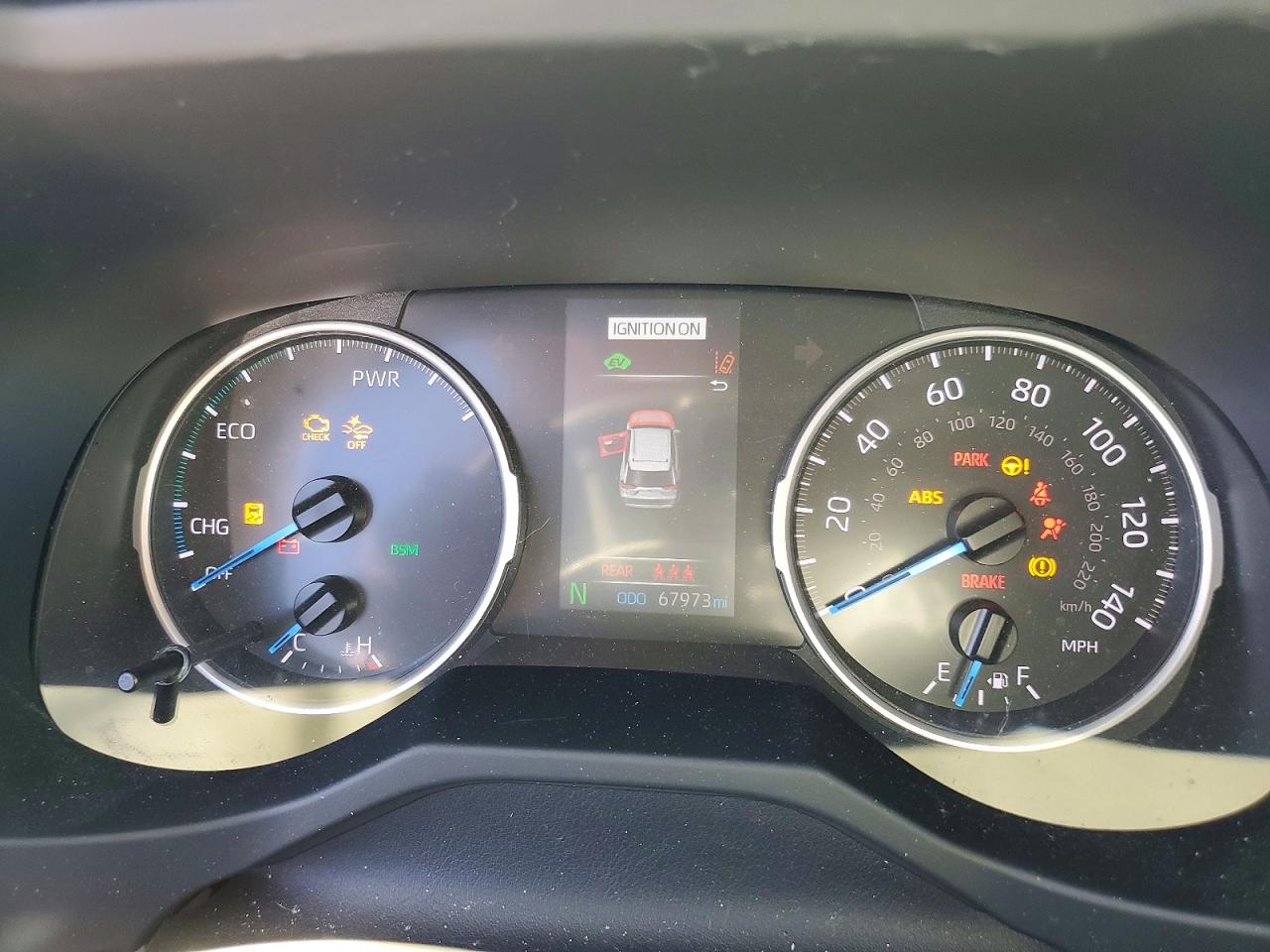 2022 TOYOTA RAV4 XLE photo 25