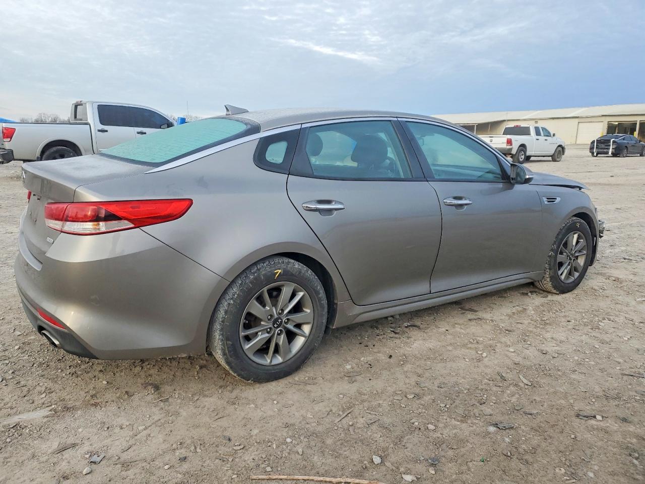 2016 KIA OPTIMA LX photo 5