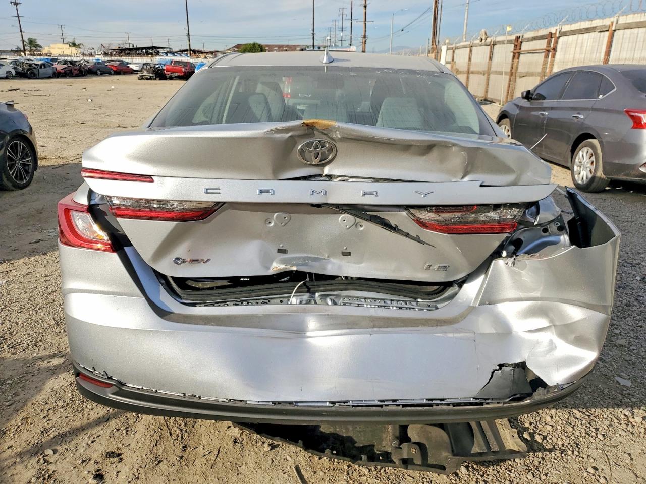2025 TOYOTA CAMRY XSE photo 11