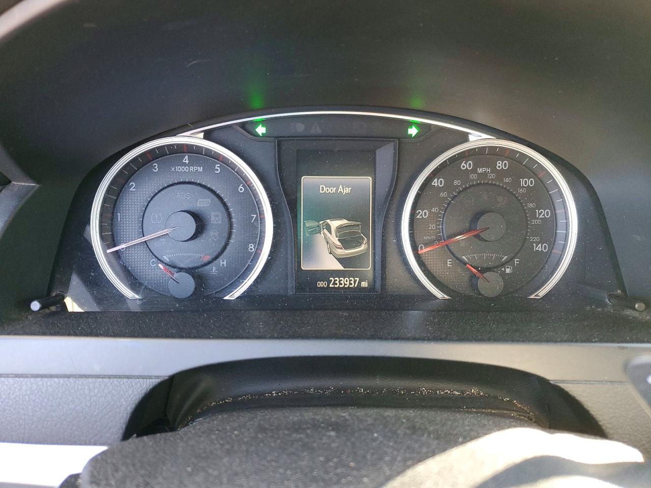 2017 TOYOTA CAMRY LE photo 25