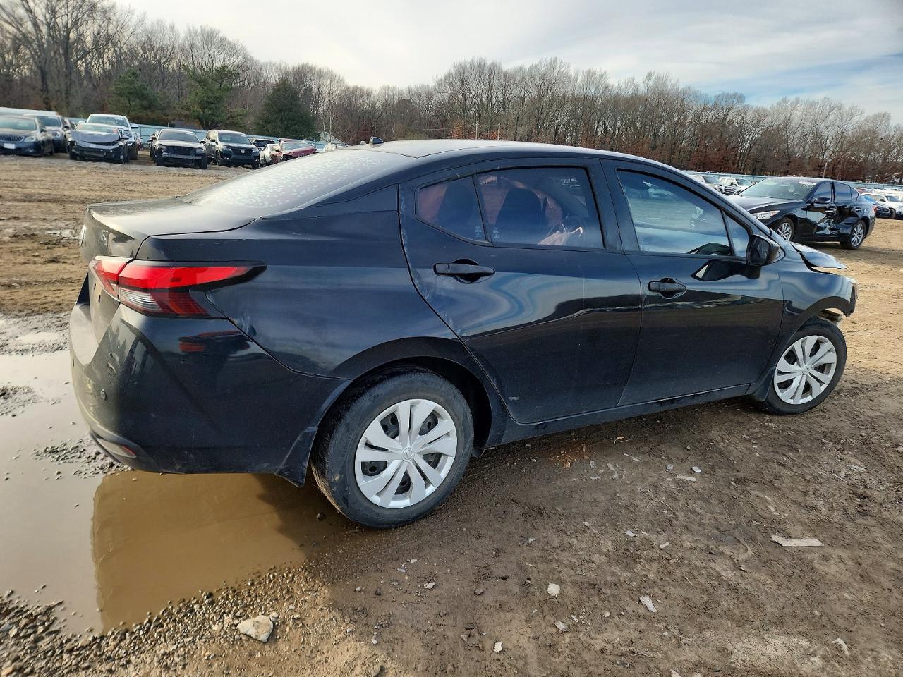 2021 NISSAN VERSA S photo 7